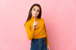 ポイントをまとめる女性