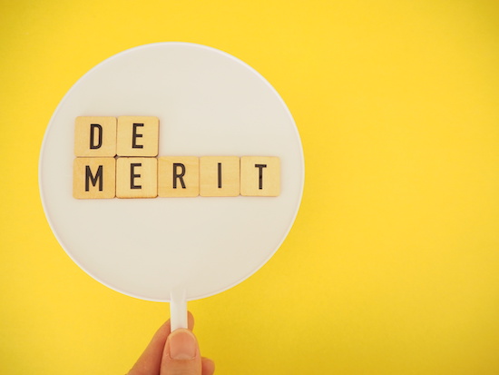 オールセラミックのデメリットイメージ