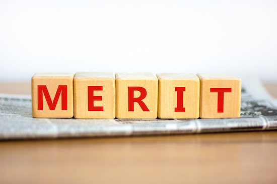 歯の治療にセラミックを選択するメリットイメージ