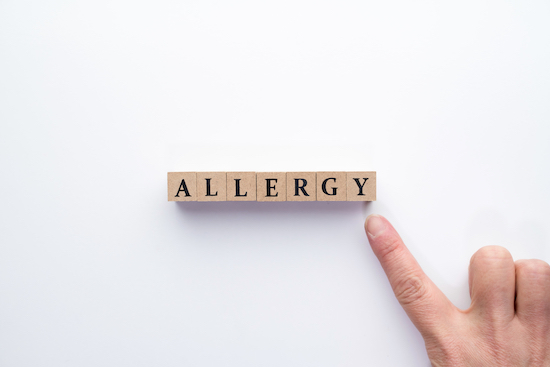 金属アレルギーのイメージ