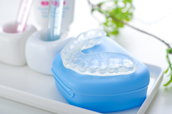 セラミック歯を守るナイトガード